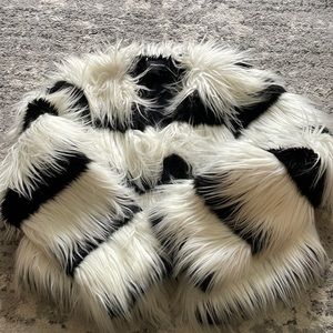 Like NEW - MinkPink Oversize Faux Fur Coat Size S